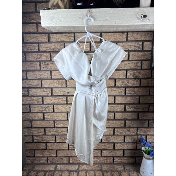Lulu's Dresses & Skirts - Lulus off‎ the shoulder special occasion dress size extra small